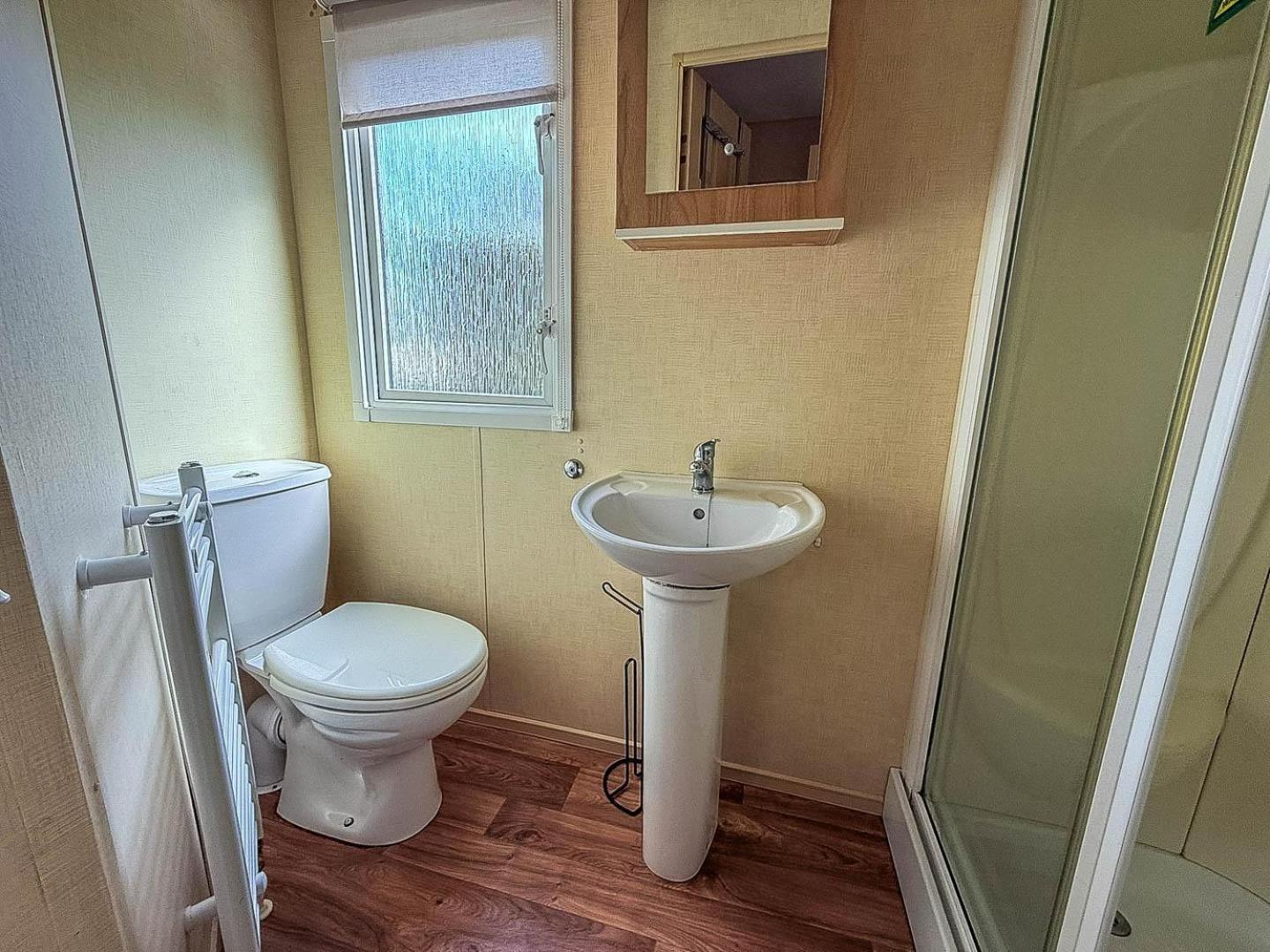 Spacious 8 Berth Caravan At Southview Holiday Park Near Skegness Ref 33018Ml Bagian luar foto
